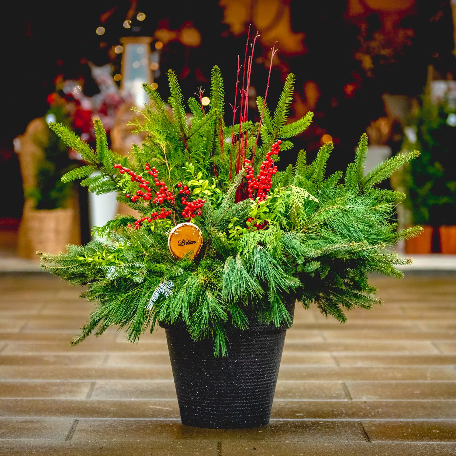 Festive Urn - Trad. Rnd Red Theme