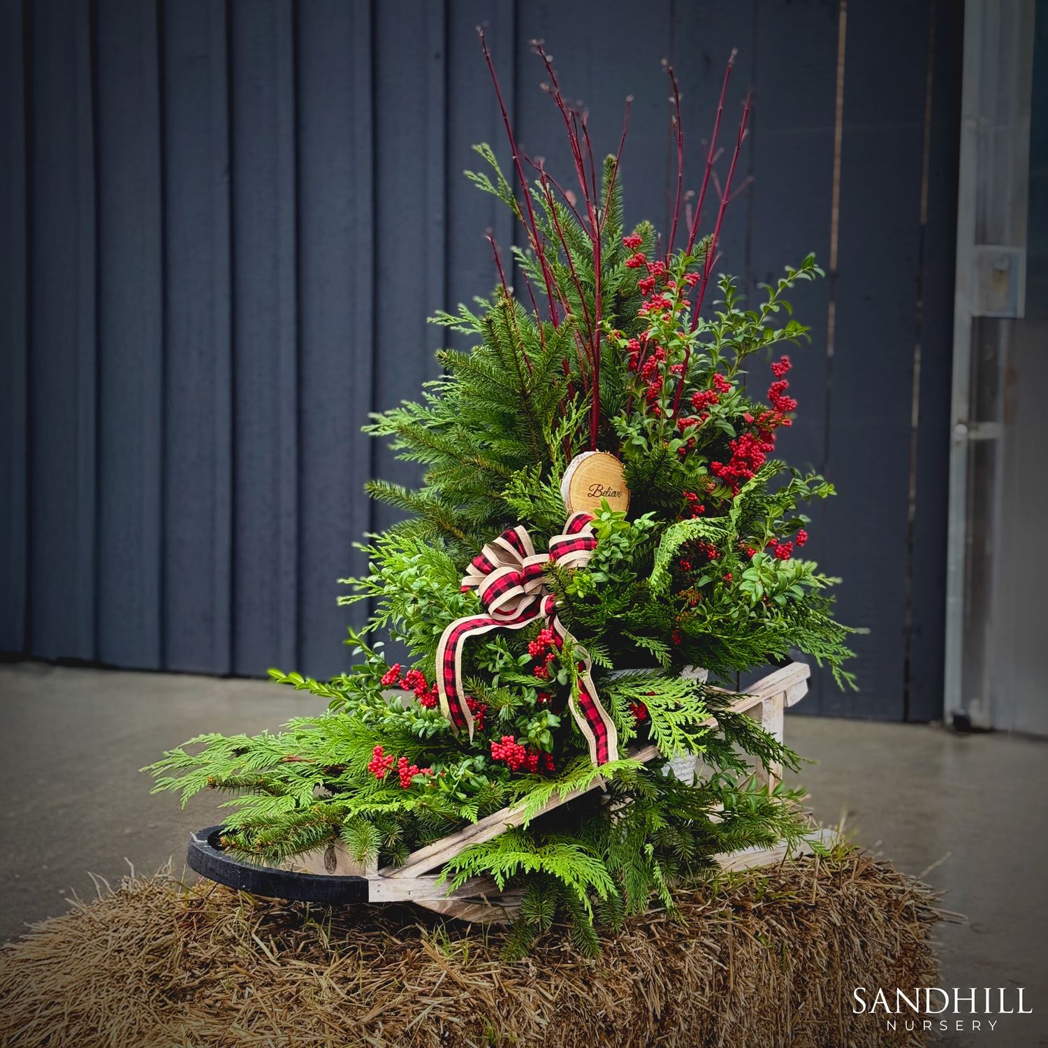 DELUXE Decorated Sleigh