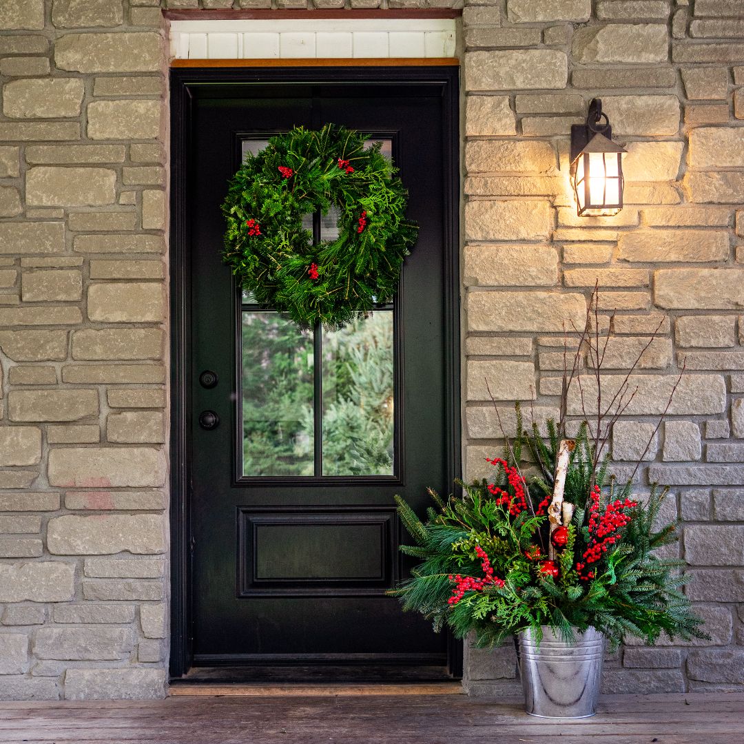 Festive Urn and Wreath w Berries- Red