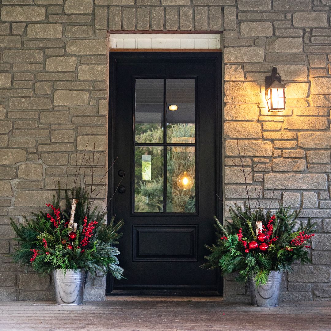 Winter Porch Pkg. - Festive Urn Double (Red)