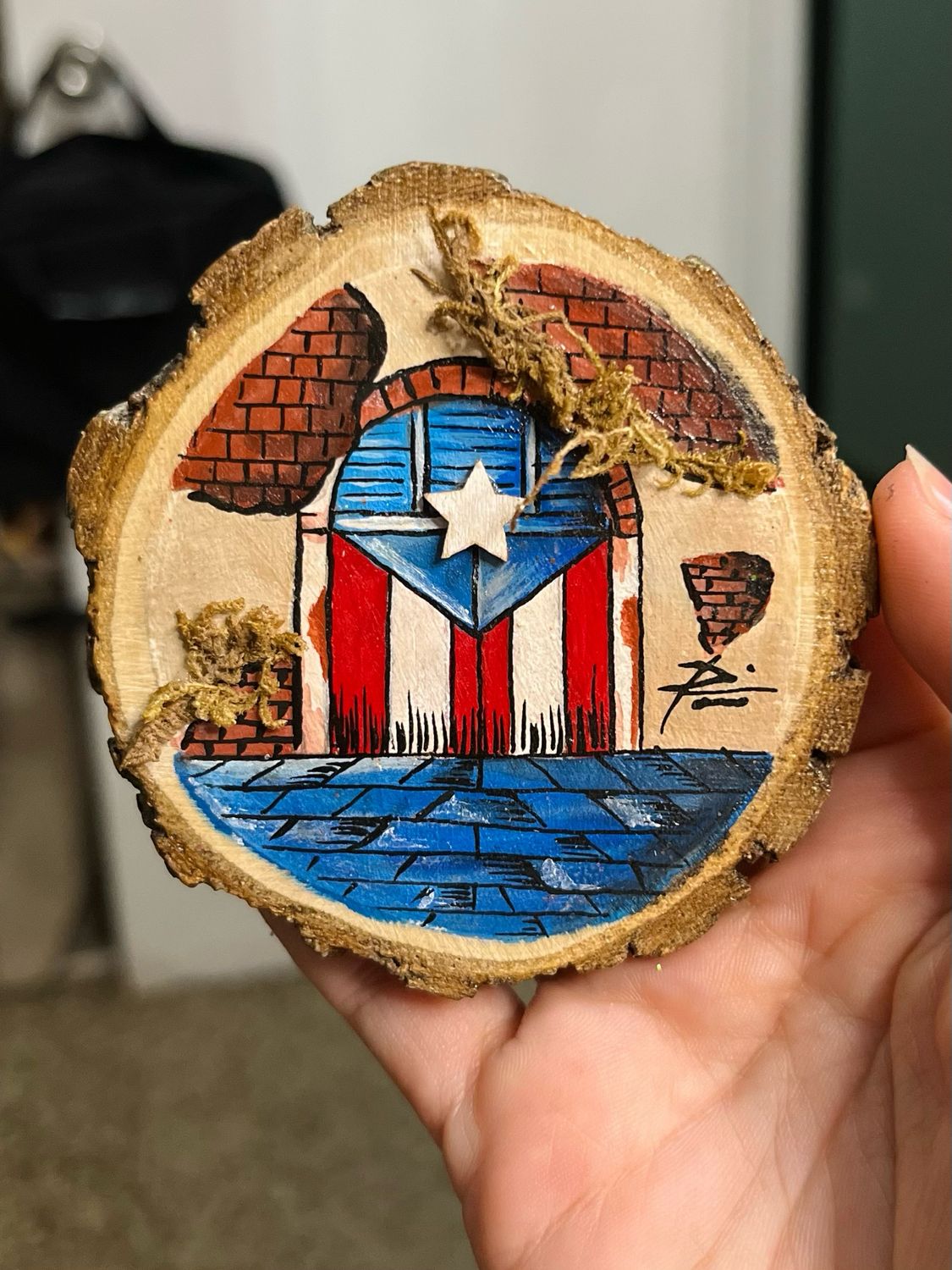 Arte Magnetos, Puerta abanderada.