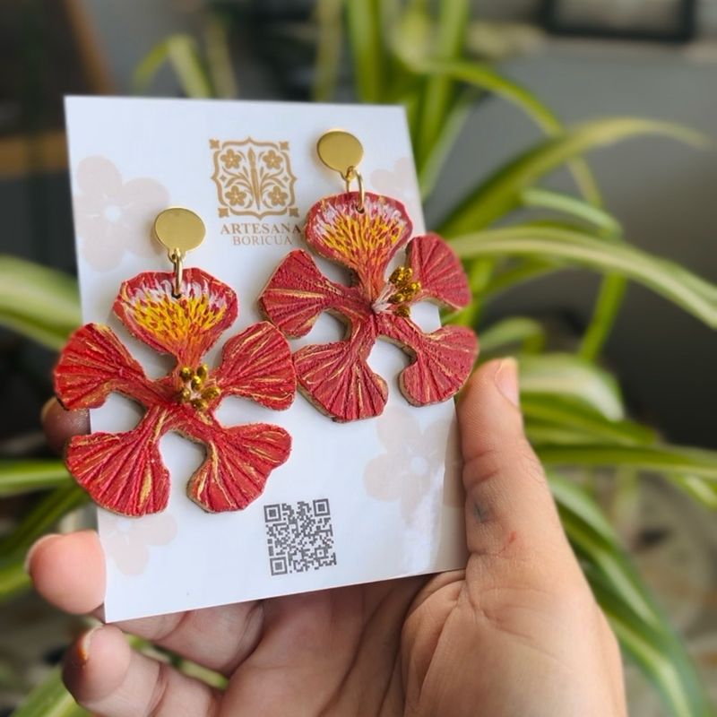 Flamboyán wood earrings