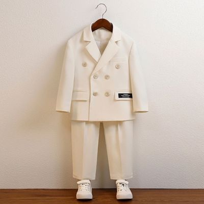 قاط ولادي ابيض
