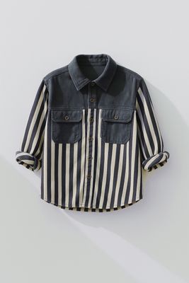 قميص رصاصي مخطط جيبين