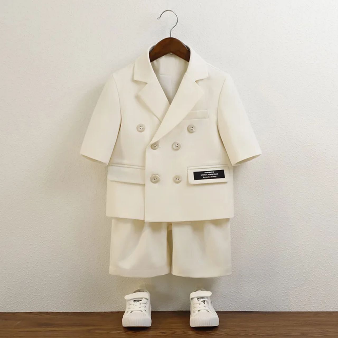 قاط ستره وشورت ابيض