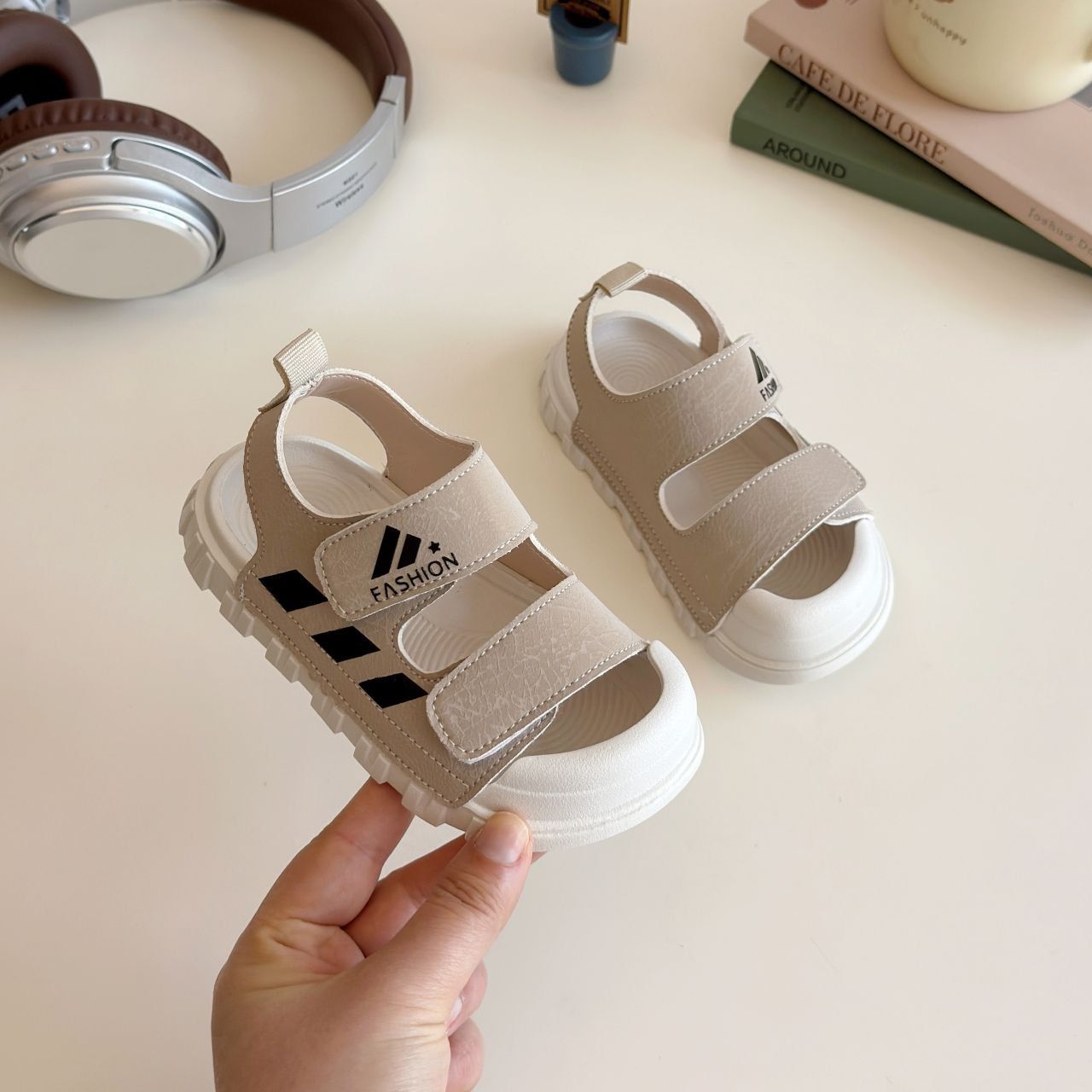 جركس اديداس اوف وايت