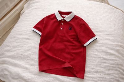 بولوشيرت احمر