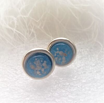 Round stud Earrings 8mm cabochon
