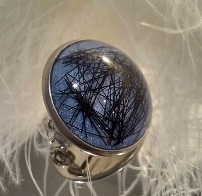 ROUND Brooch with 20mm cabochon to encapsulate hair or ashes