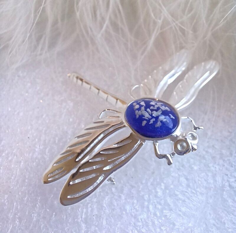 Dragon Fly Brooch 10x8mm cabochon