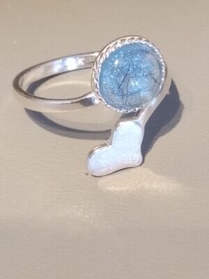 Adjustable ring with 8mm cabochon - heart