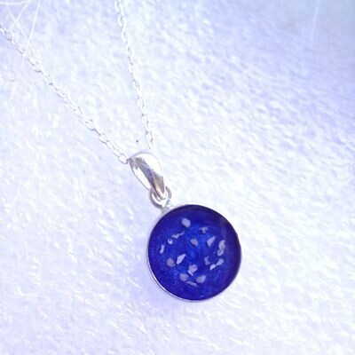 DEEP ROUND pendant & chain with a 10mm bezel