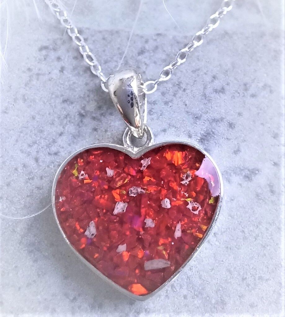 Sterling Silver heart pendant and chain to contain a stone encapsulating the hair, fur or ashes you send me.  Can be personalised on the back. Memorial Jewellery Keepsake Jewellery