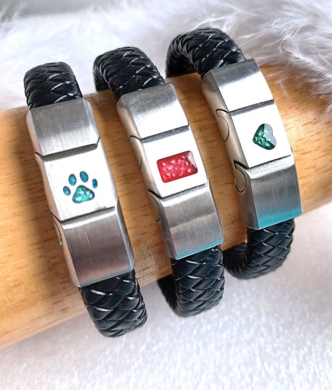 Flat braided leather bracelet with stainless steel clasp. Inlay for hair or ashes - Memorial jewellery. Men's jewellery can be Engraved Personalised