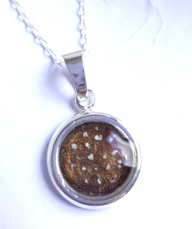 ROUND Cushion Edge  pendant & chain  with a 10mm cabochon