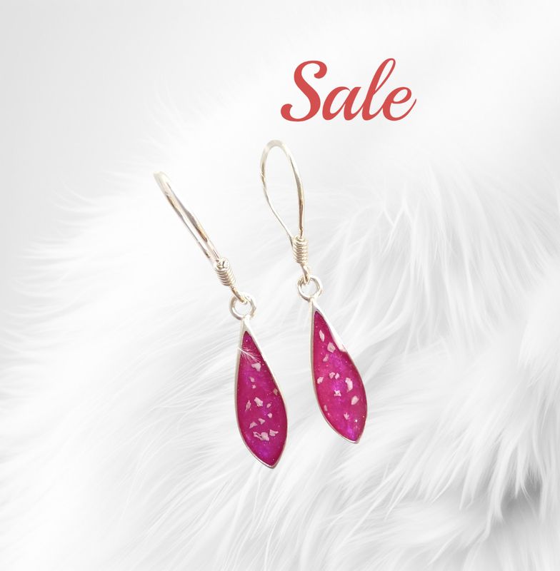 Sterling silver pear drop earrings to contain the hair, fur or ashes you provide.  Memorial jewellery, Keepsake jewellery, ashes jewellery