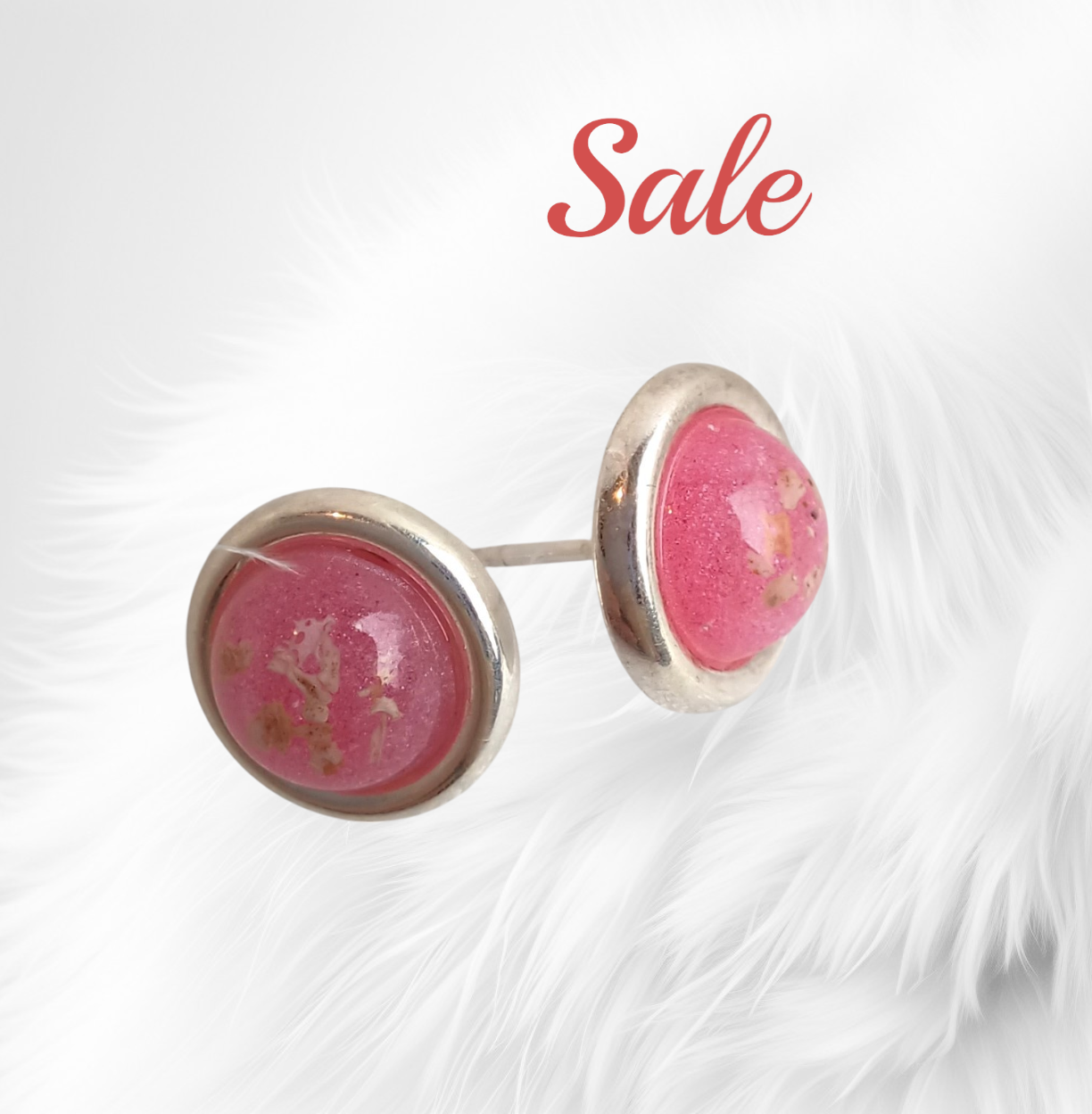 Round  stud Earrings 8mm cabochon