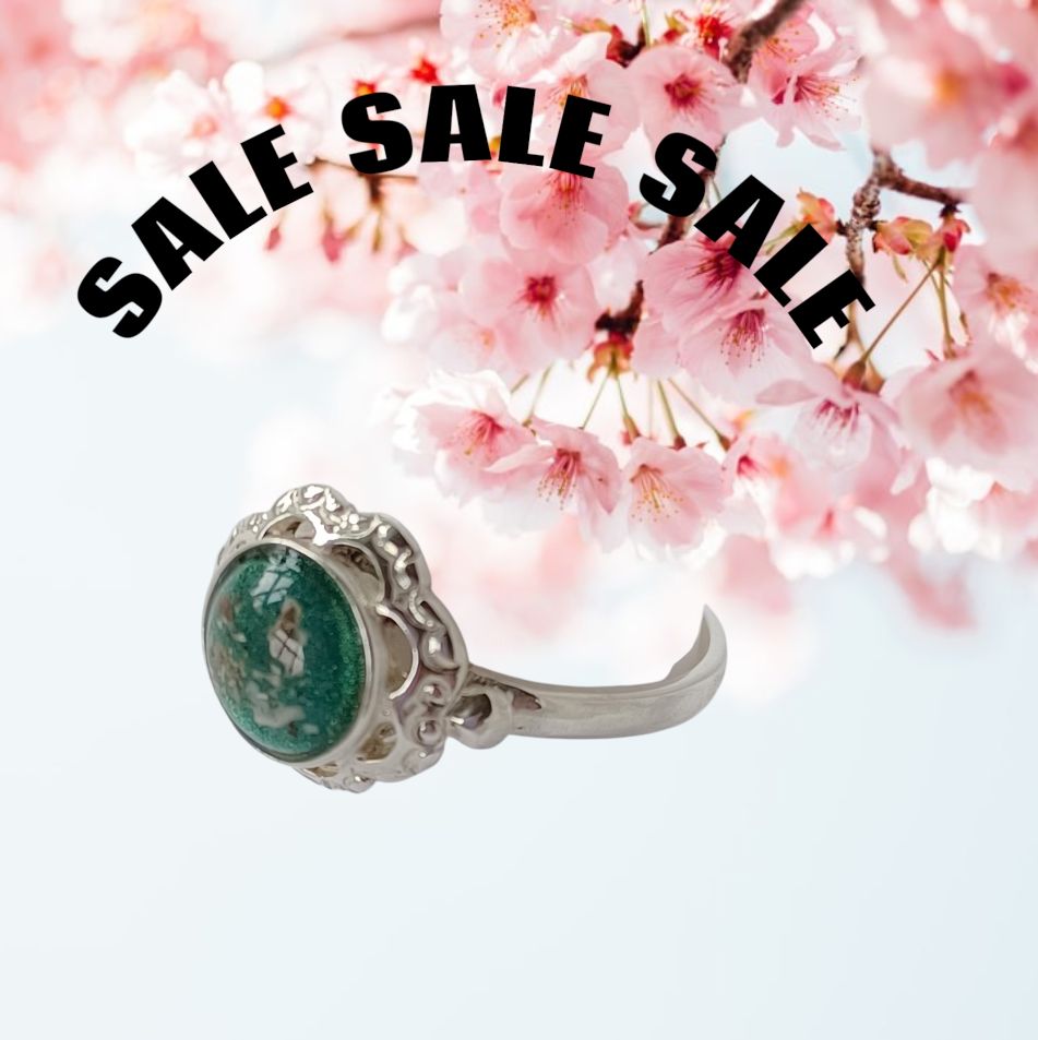 FRILLY EDGE fitted ring 8mm Cab for hair or ashes Sterling Silver