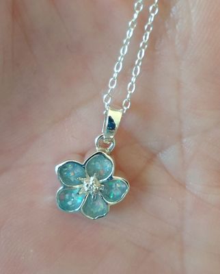 Forget-me-not pendant & chain to encapsulate hair or ashes