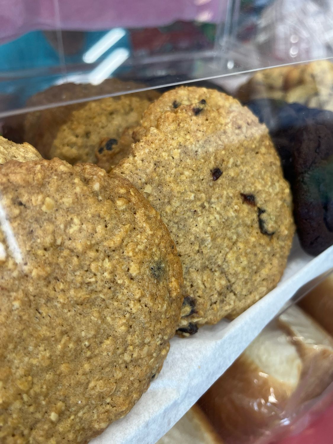 Oatmeal Raisin Chip Cookie