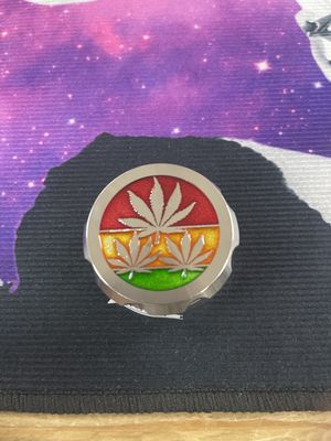 50mm embedded rasta leaf 4 part grinder