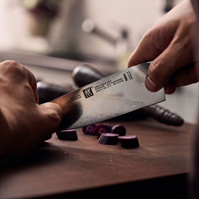 SLIM 7" PRO CHEF'S KNIFE SLIM - 38431-182