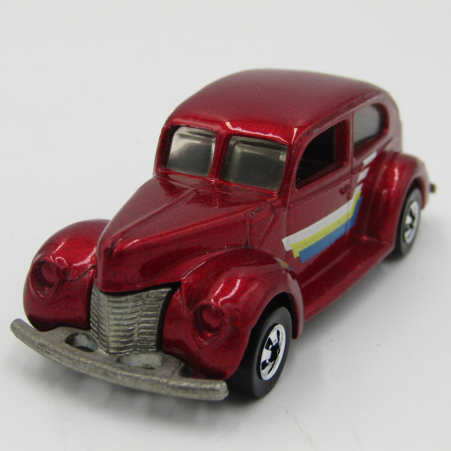 Hot Wheels 1940&#39;s Ford 2 - door die-cast toy car