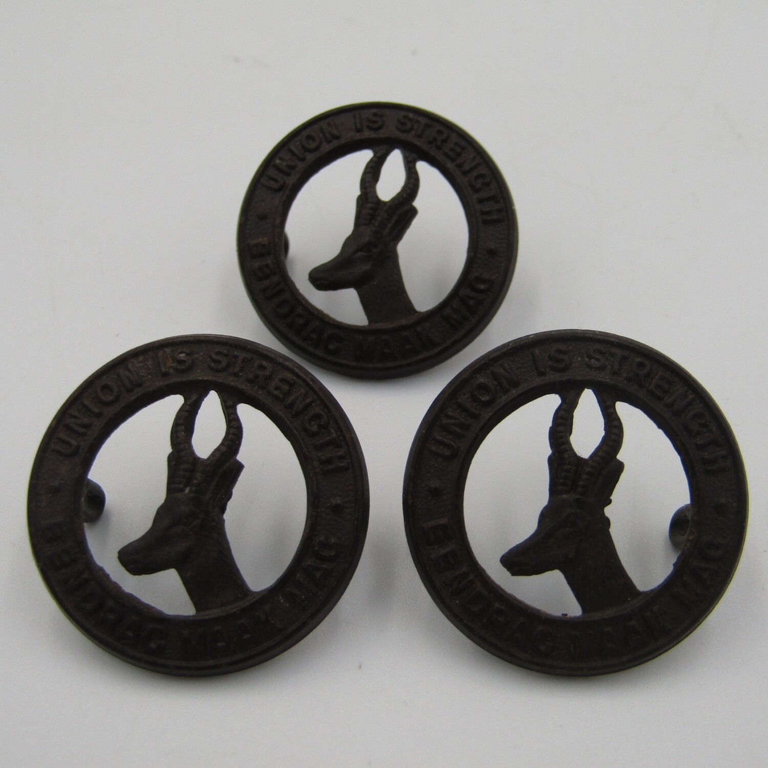 Lot of 3 SA General service collar badges