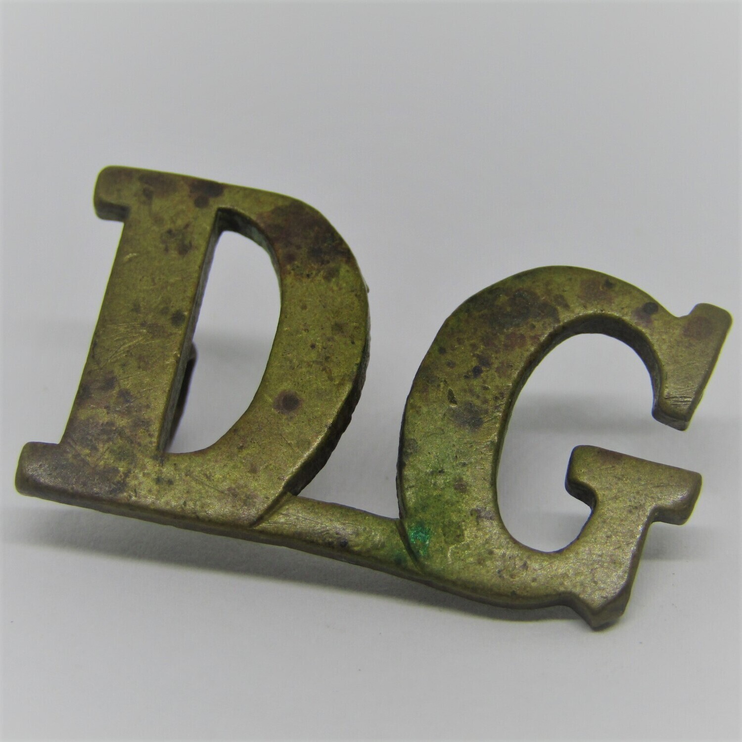 Dragoon Guards brass shoulder title