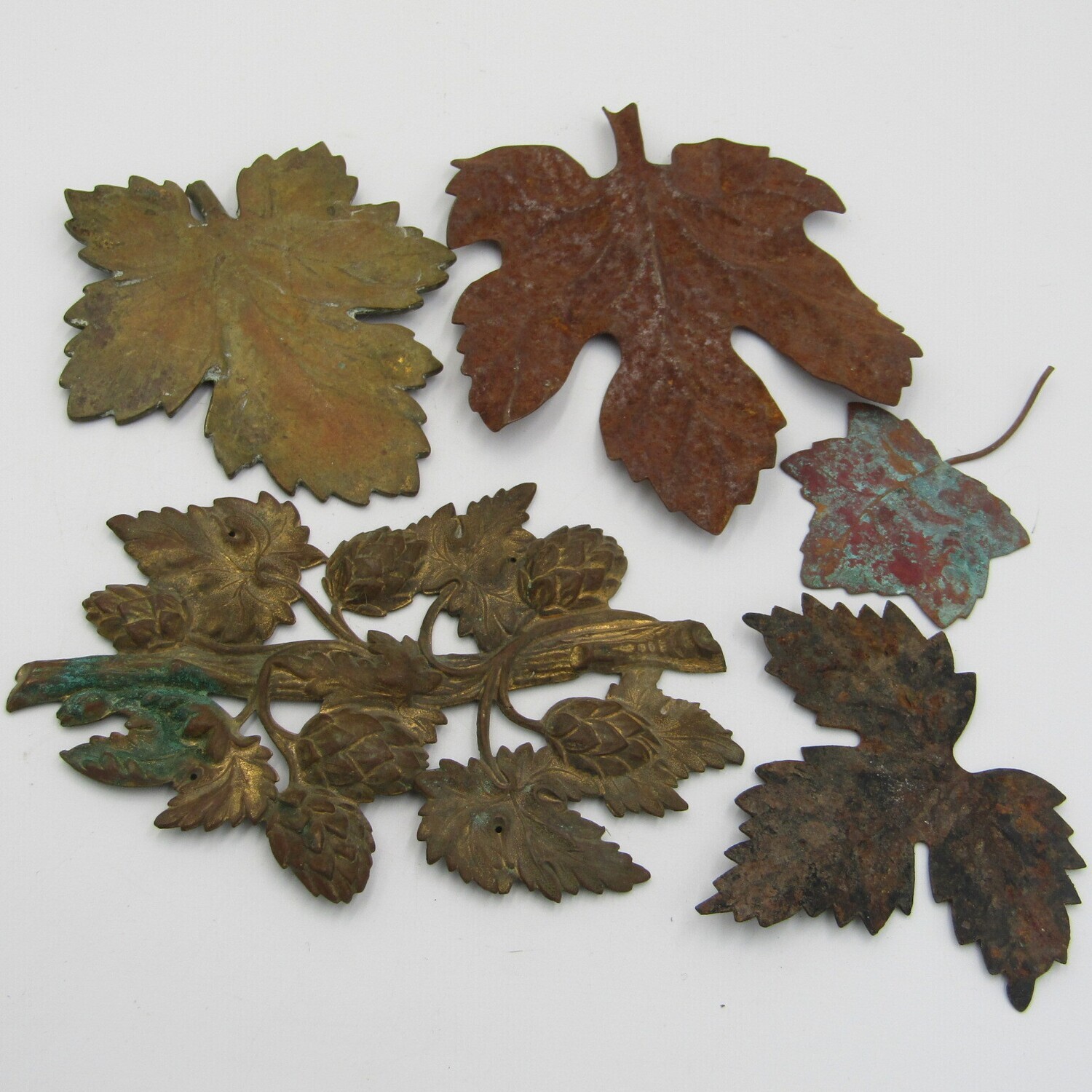 Lot of brass and metal Leaf shaped door decoration pieces