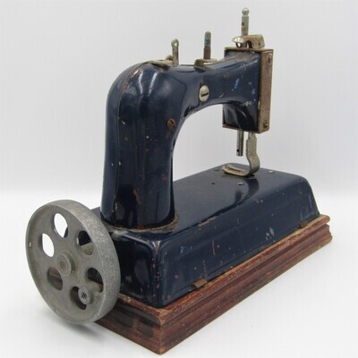 Vintage Juniors Miss child&#39;s toy sewing machine