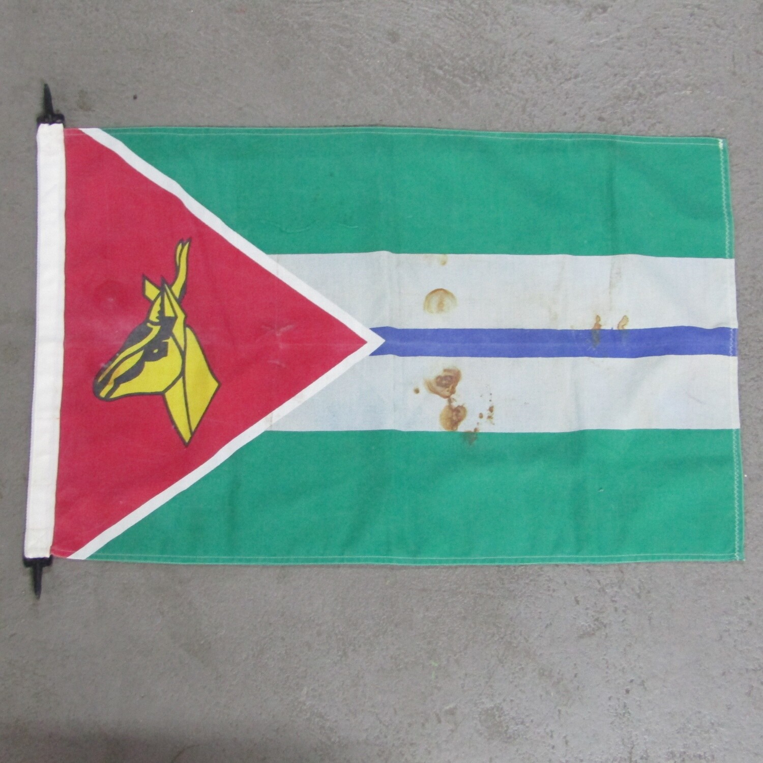 Very Unusual South African Military Army Flag Size 90 Cm X 57 Cm very-unusual-south-african-military-army-flag-size-90-cm-x-57-cm