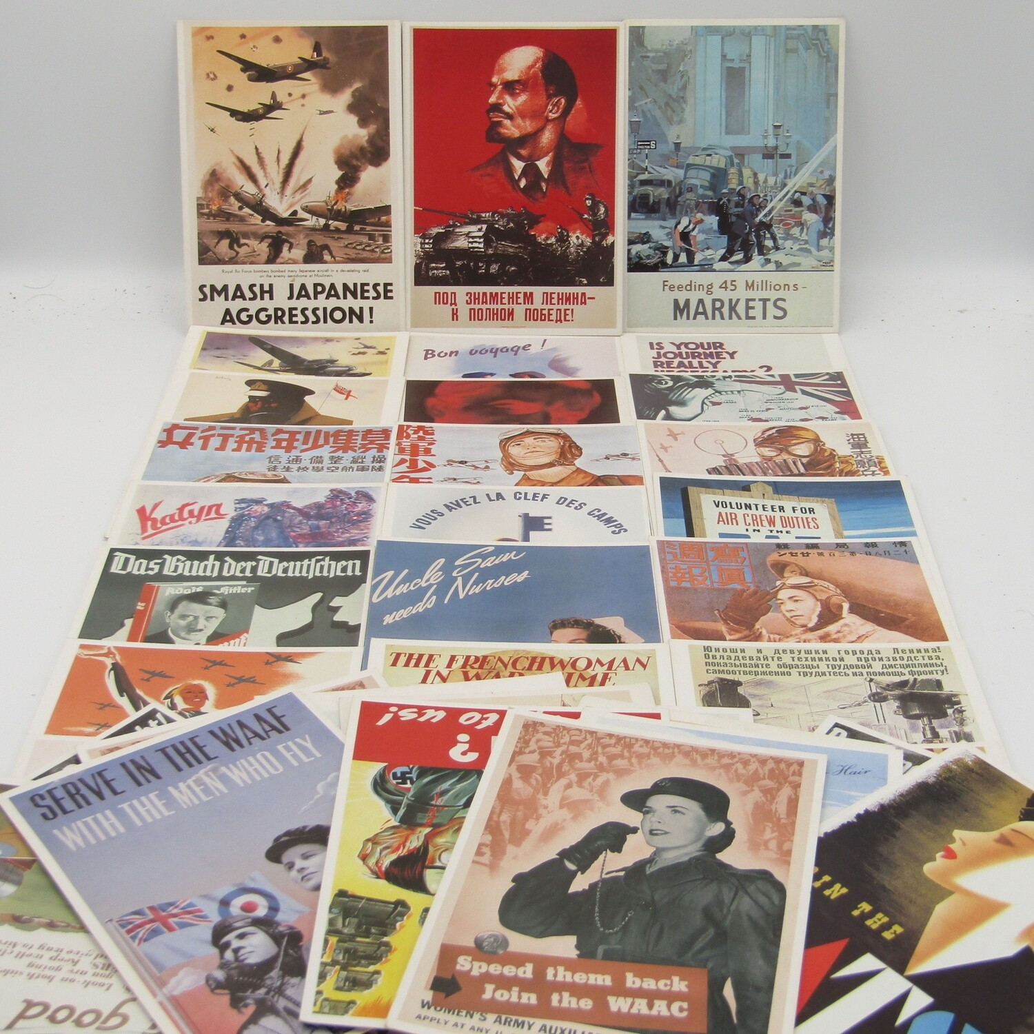 Lot of 37 Images of war unused postcards - Vintage