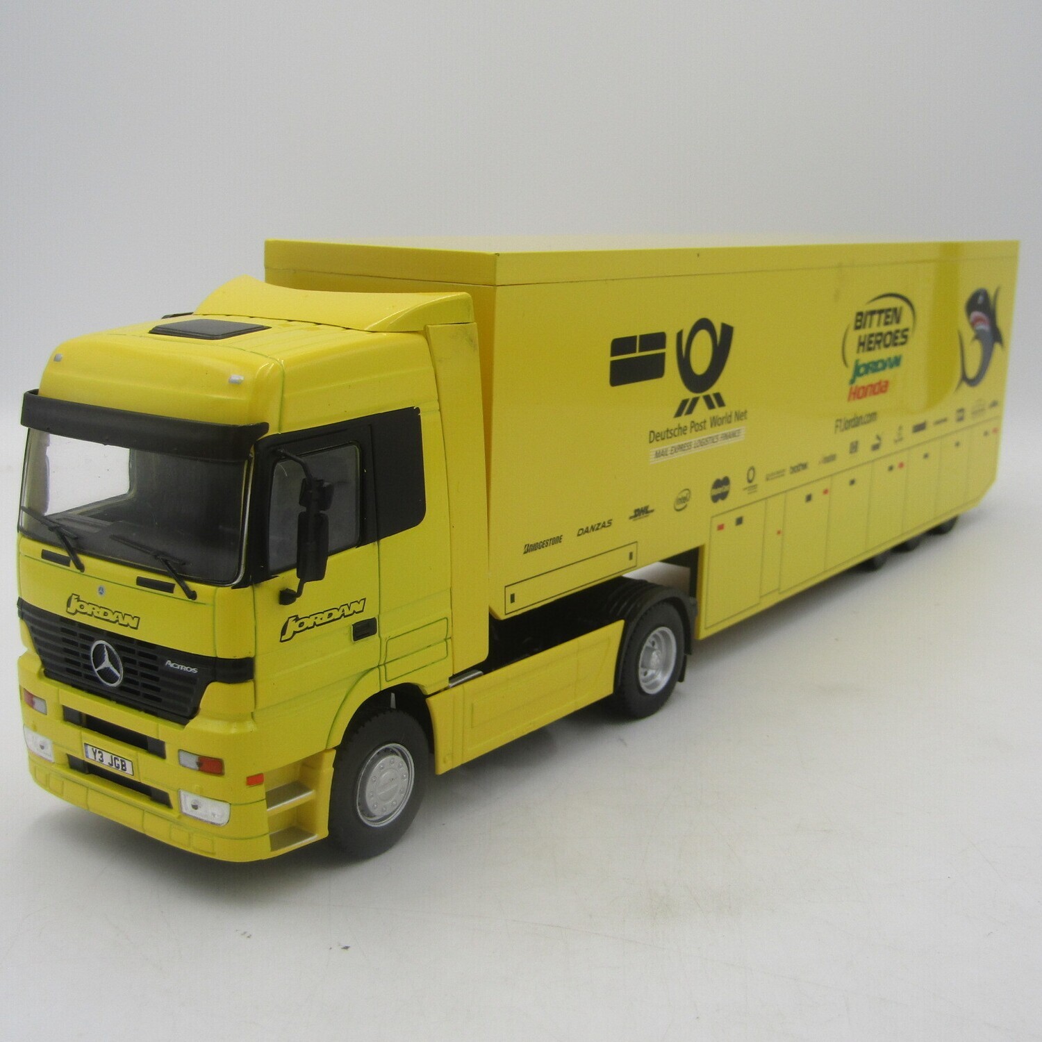 Formula 1 Mercedes-Benz Actros F1 Transporter truck - Jordan Honda Bitten Heroes - scale 1/43