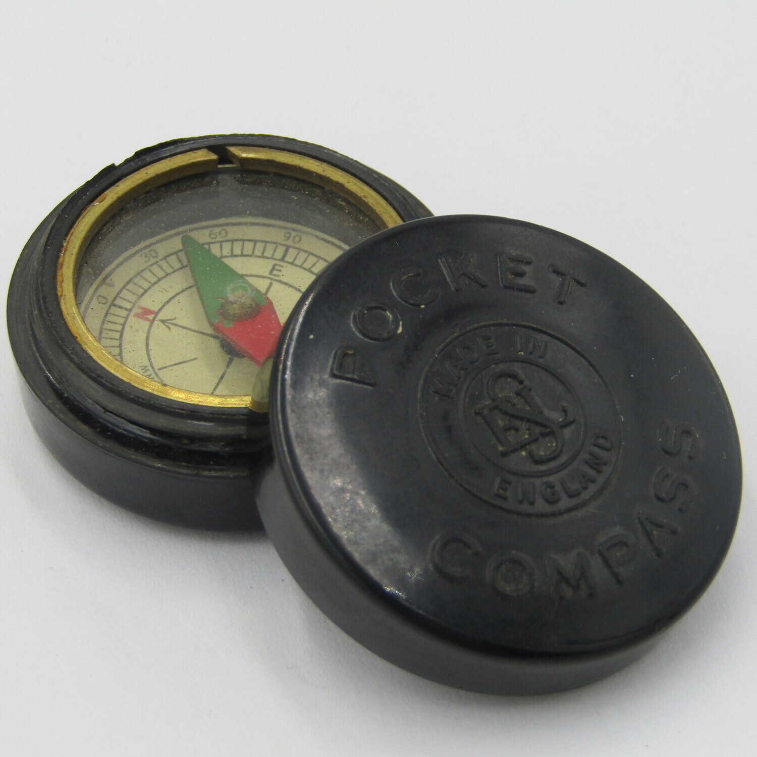 Vintage Pocket compass in bakelite holder - still excellent