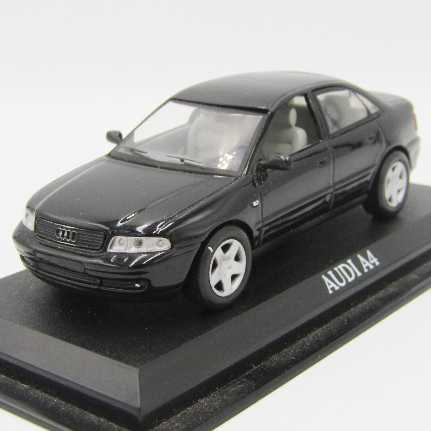 Del Prado 1996 Audi A4 die-cast model car - scale 1/43