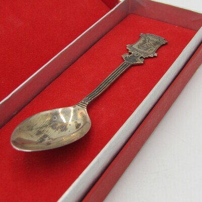 1980 Zimbabwe Independence sterling silver commemorative spoon in box