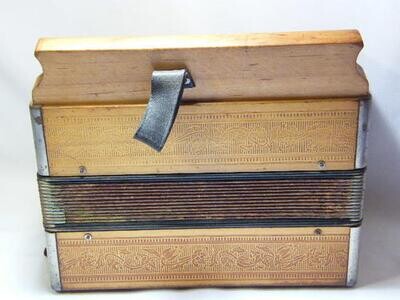 Hohner 10 button accordion - excellent condition