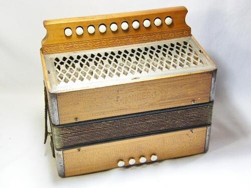Hohner 10 button accordion - excellent condition