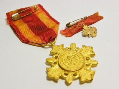 Vatican WW1 medal cross - The Pro Ecclesia and Pontifice cross and miniature