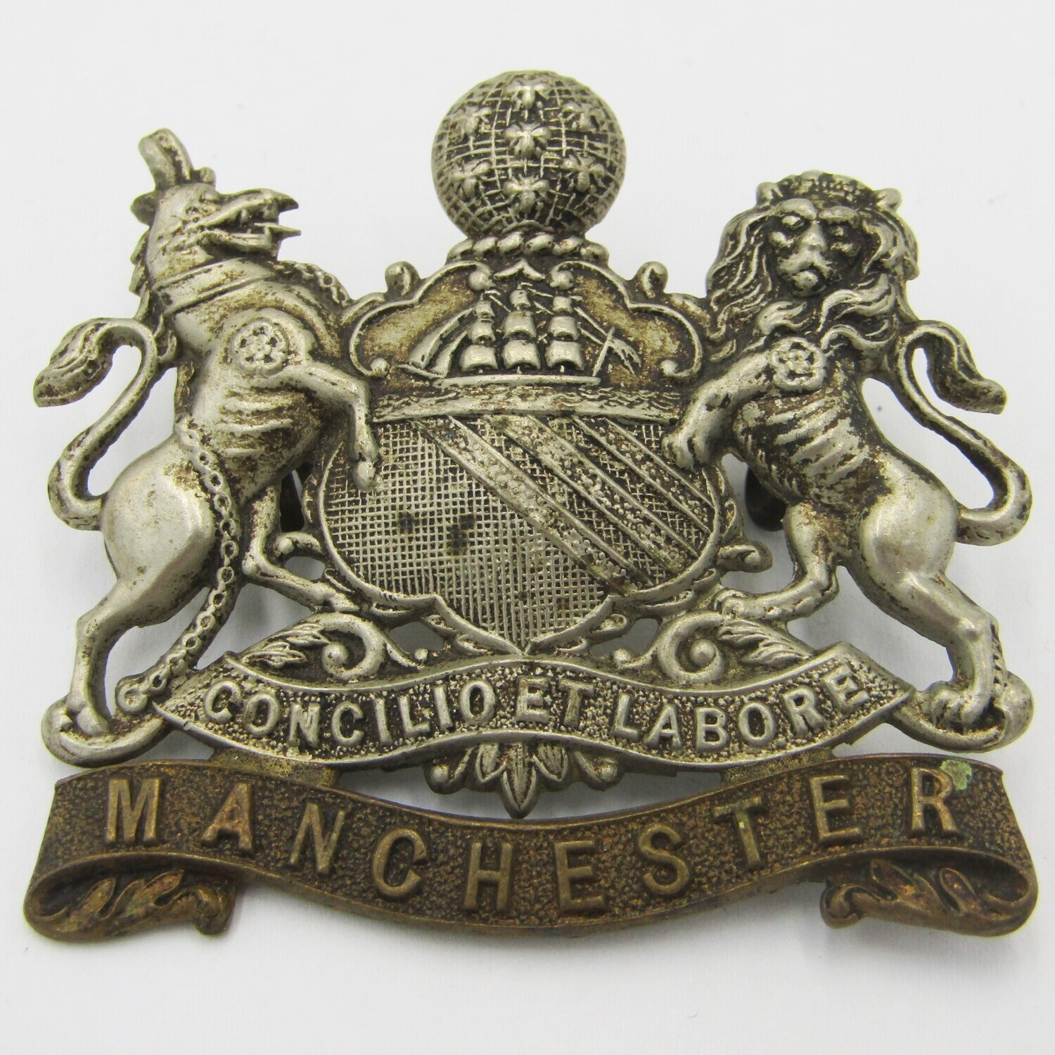 Royal Army Manchester regiment cap badge