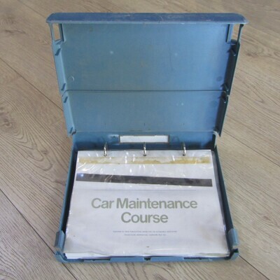 Vintage AA car Maintenance course in case