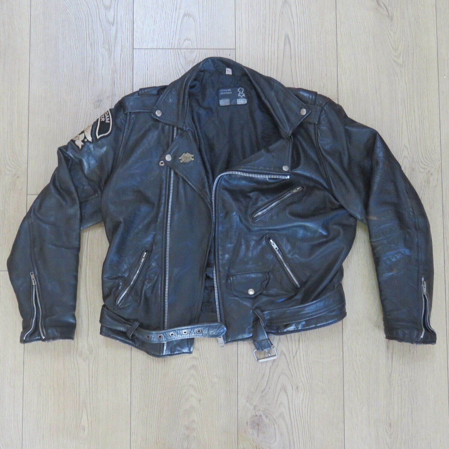 Genuine Leather bikers jacket with Harley owners group Rotterdam Chapter badges - jacket size - full length 60cm, chest 47cm, full arm length 59cm