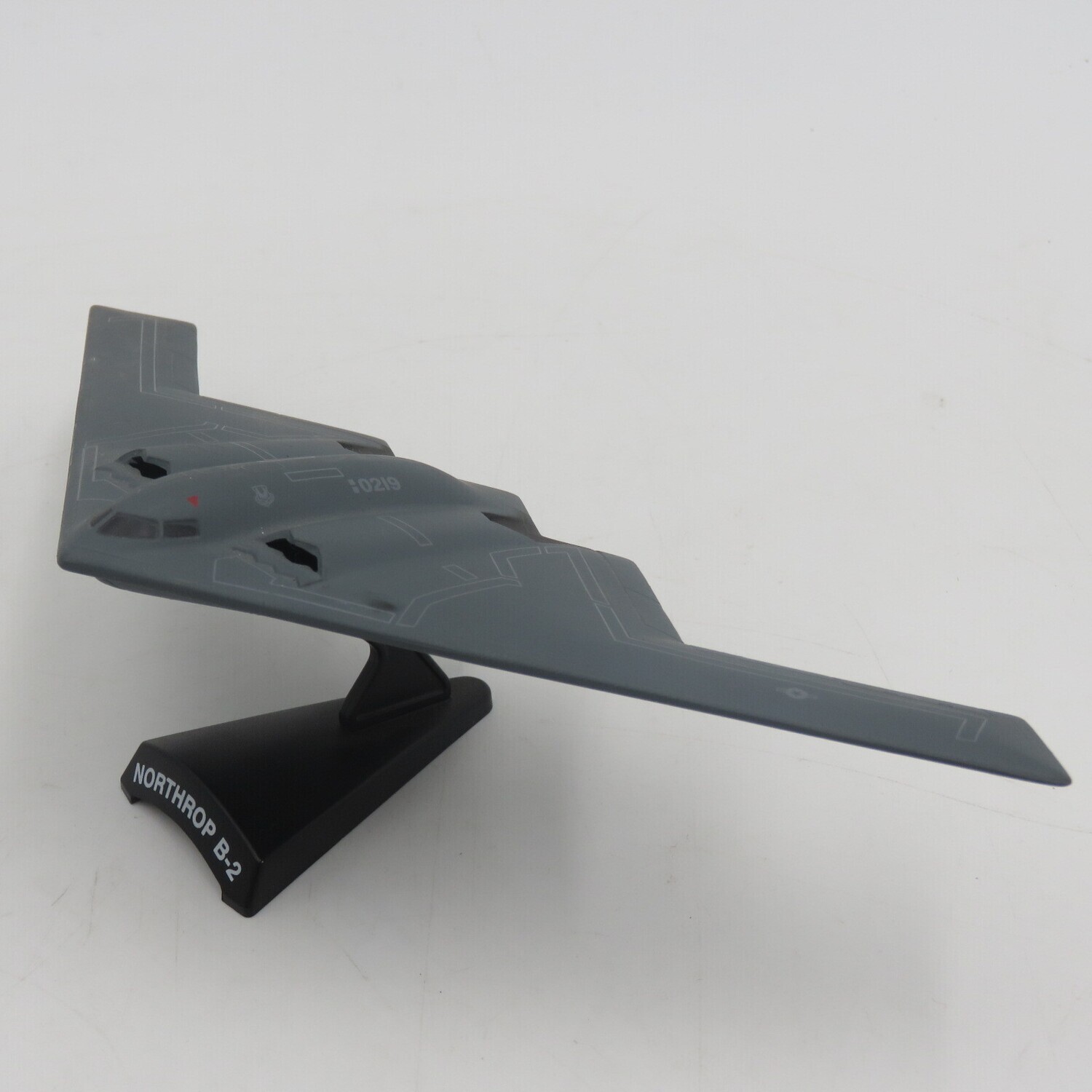 Northrop B-2 die-cast model plane - scale 1/280 - Stand pin broken