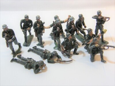 Set of 14 German lead soldiers - made in Union of South Africa - one broken