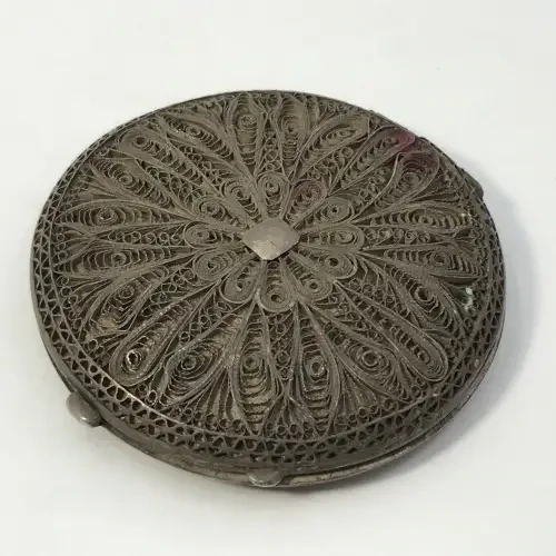 Antique Silver Filigree Powder Compact - very high class work - weighs 63.7g