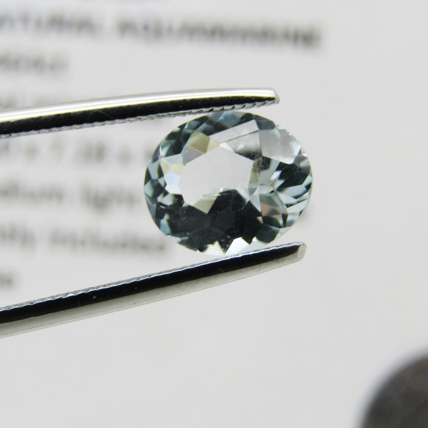 Natural Aquamarine of 1,46 carat - Medium light toned blue - oval mixed cut certified by Gemlab