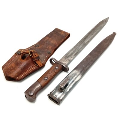 Simson and Co. Suhl M1904 Mauser bayonet with leather frog and metal sheath - marked E7526