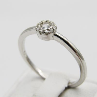 Beautiful Sterling Silver ring - Size R - 2g
