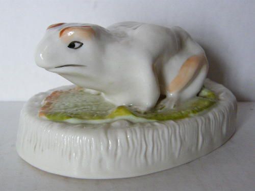 Vintage Belleek porcelain frog on lily pad figurine - excellent condition